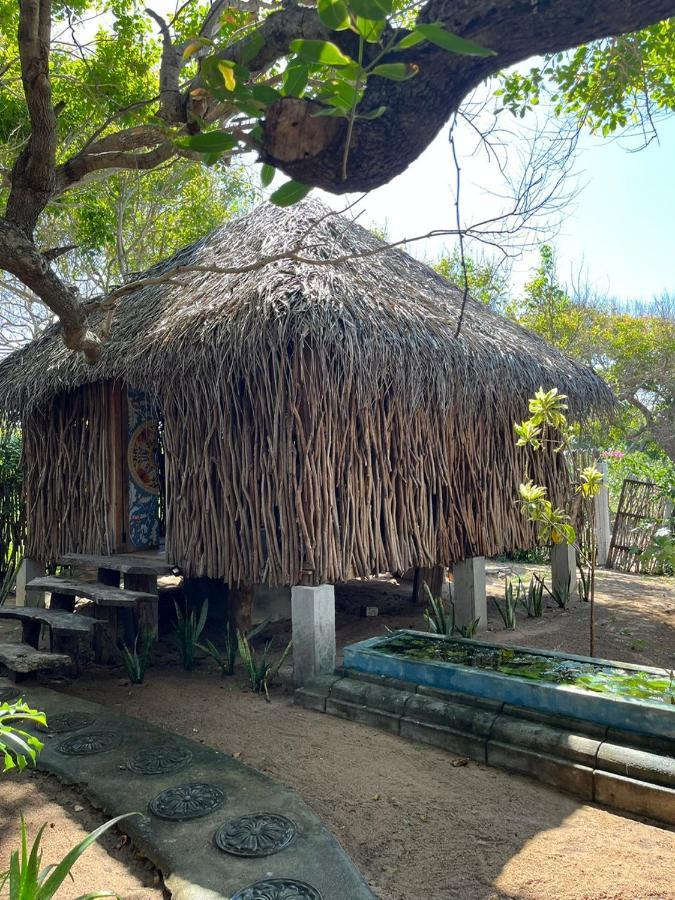 Hotel Amanta Beach Nilaveli Exterior foto